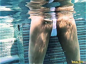 big-chested bathing suit honey heads deep buttfuck with a trussing man