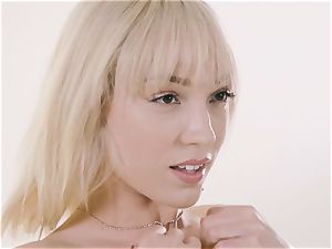 Lily Labeau pussy fingerblasting solo play